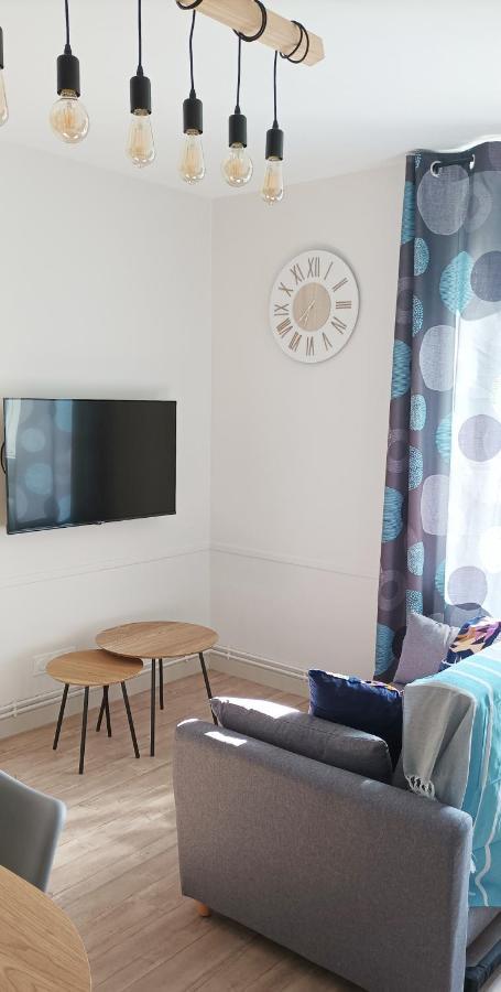 Loudeac : Appartement T2 Chaleureux Centre Ville ภายนอก รูปภาพ
